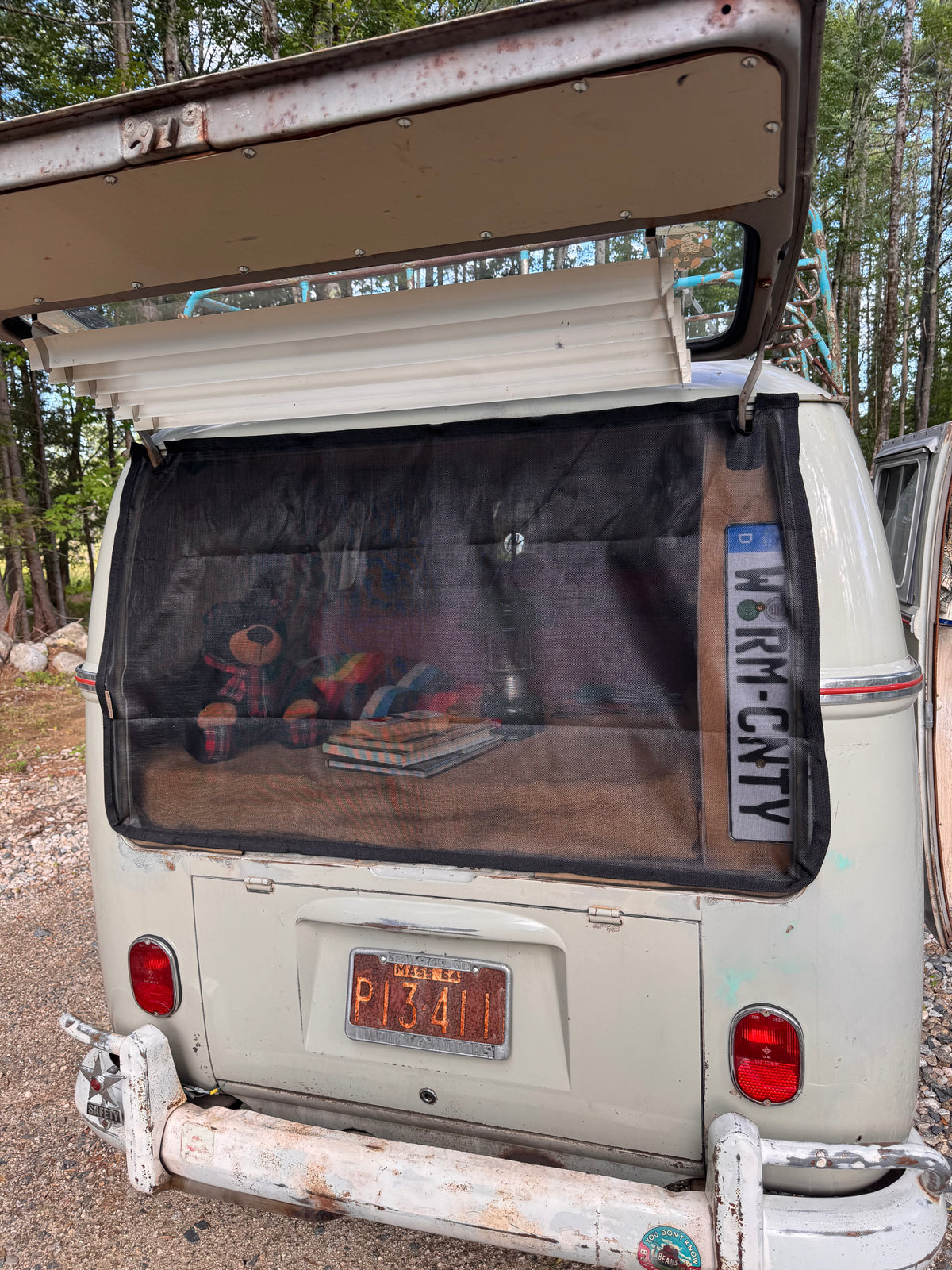 Split Window Insect Screen Kit w/ SAFARI WINDSHIELD