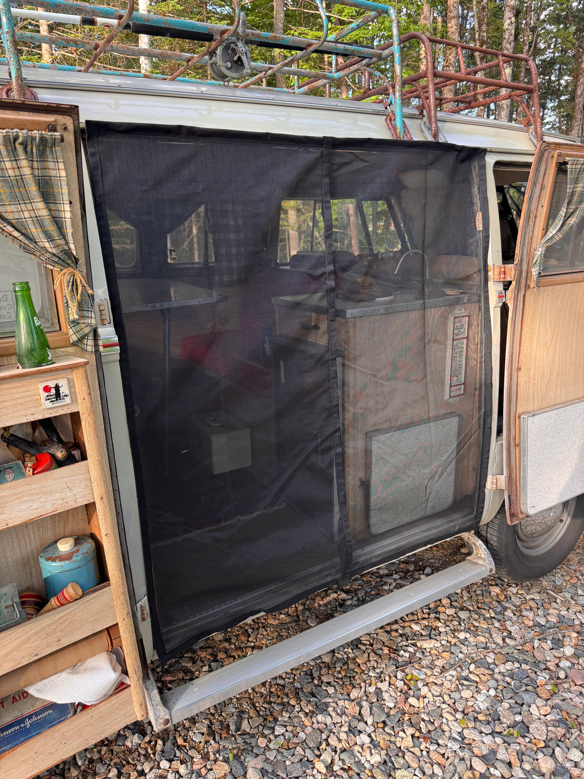 Split Window Insect Screen Kit w/ SAFARI WINDSHIELD
