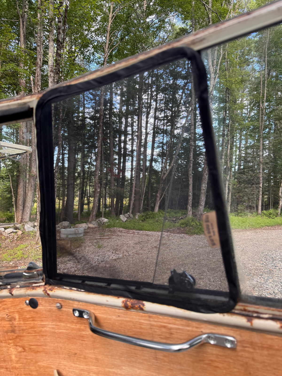 Split Window Insect Screen Kit w/ SAFARI WINDSHIELD