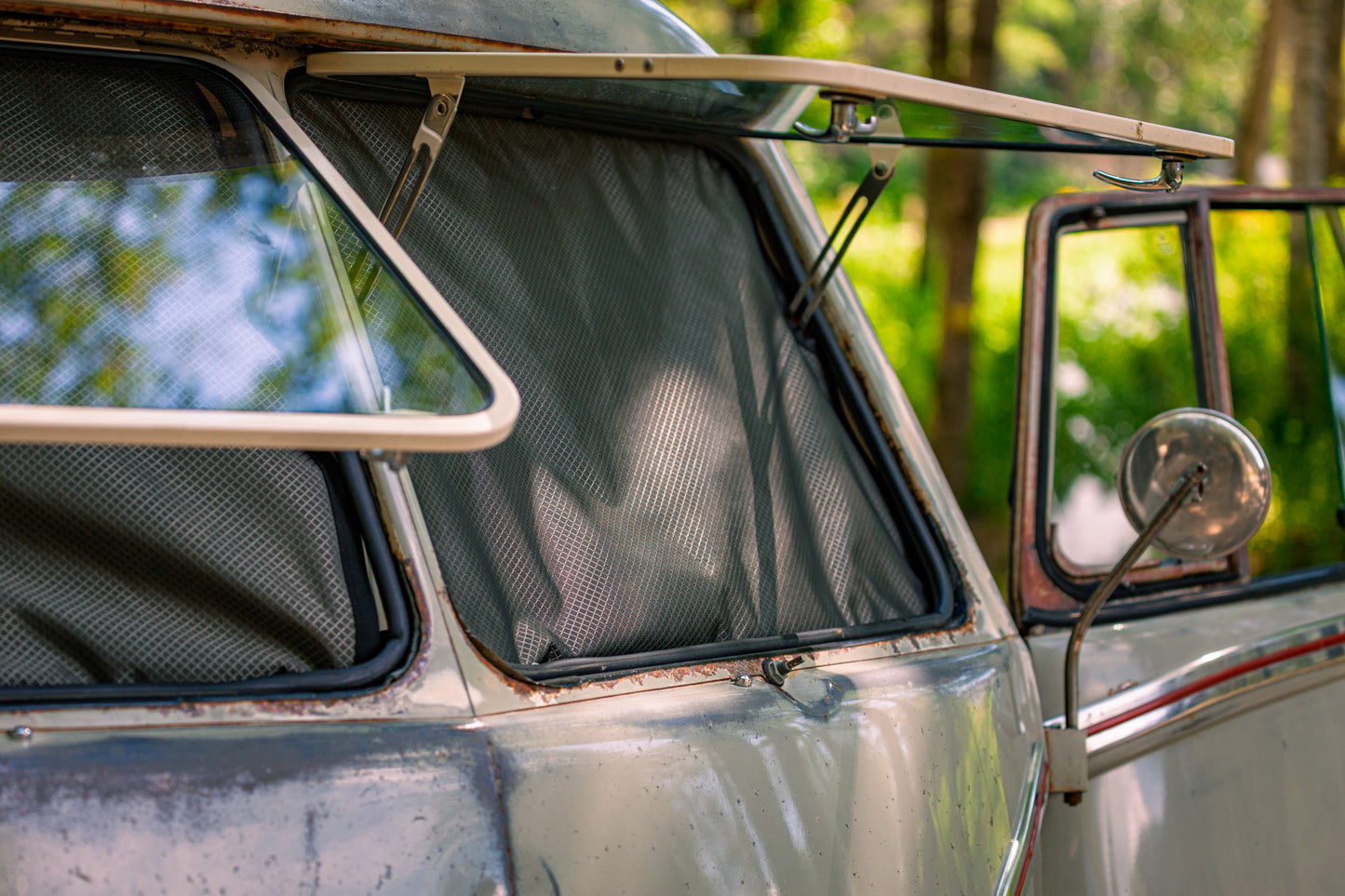 Split Window VW Bus 4-Piece Hemp Magnetic Blackout Front Curtain Set | 1949–1967