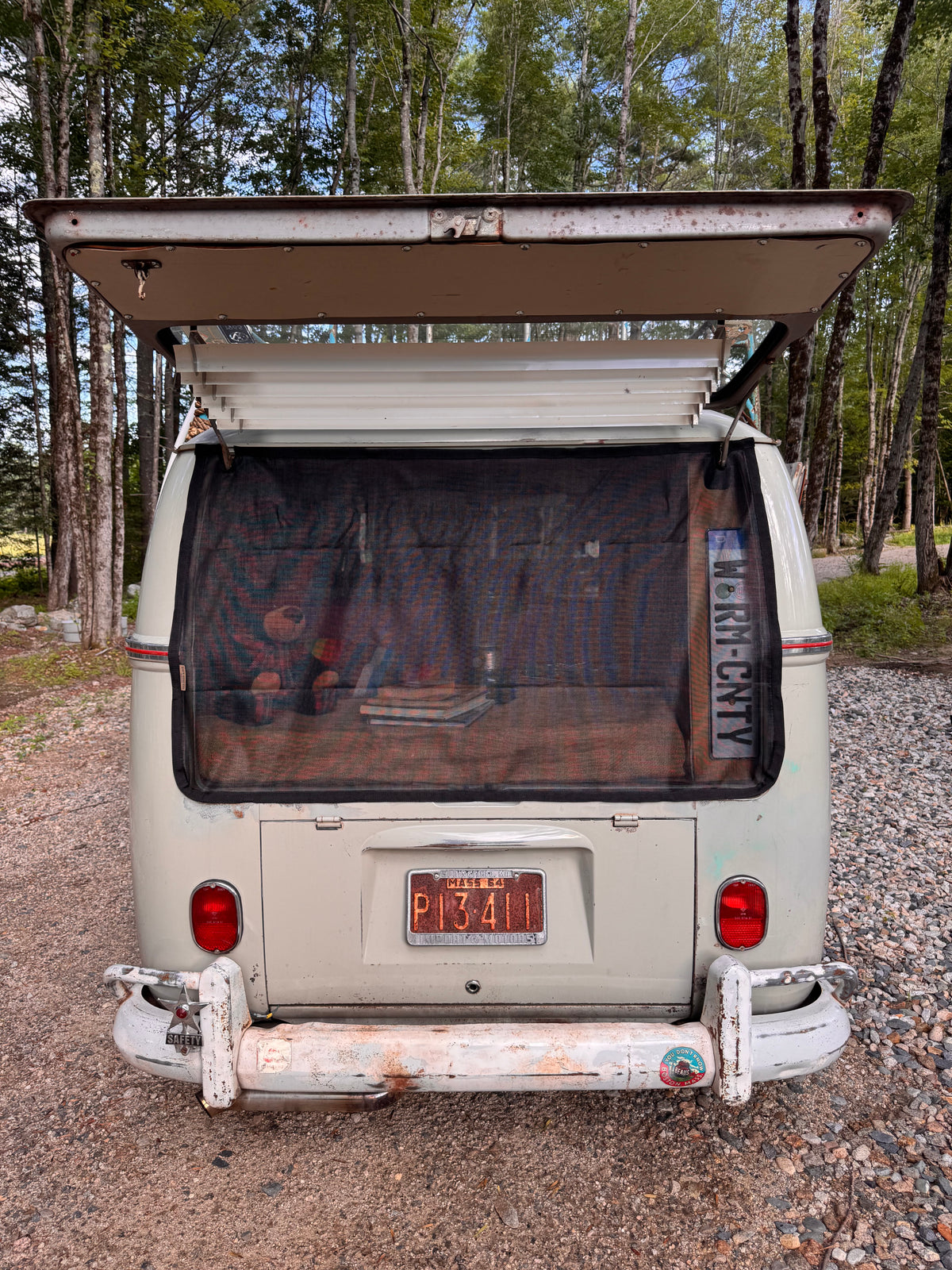 Split Window Insect Screen Kit w/ SAFARI WINDSHIELD