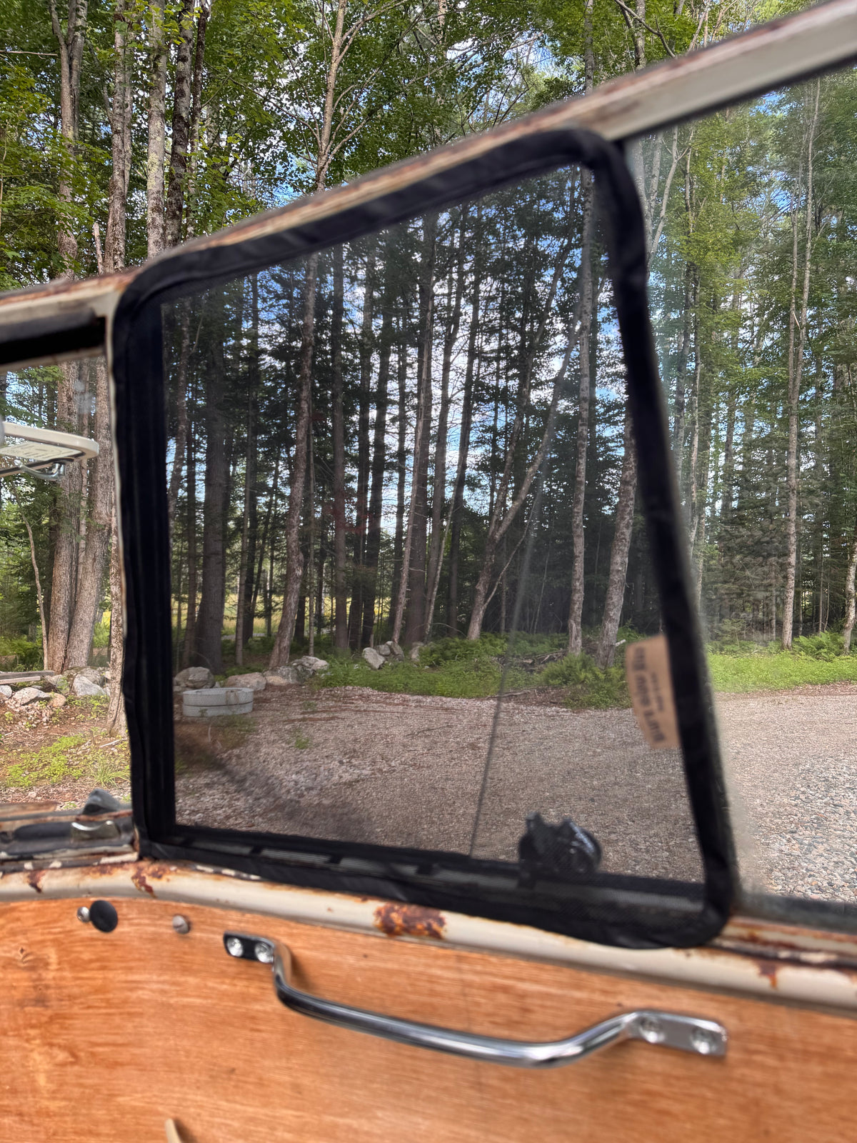 Split Window Insect Screen Kit w/ SAFARI WINDSHIELD